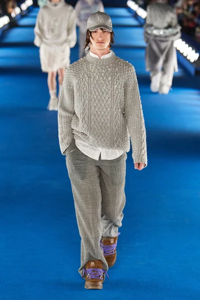 Look 4